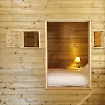 Konukevi La Quintarde 3*