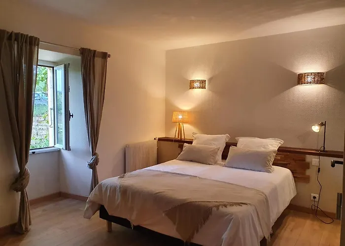 ゲストハウス La Quintarde 3*